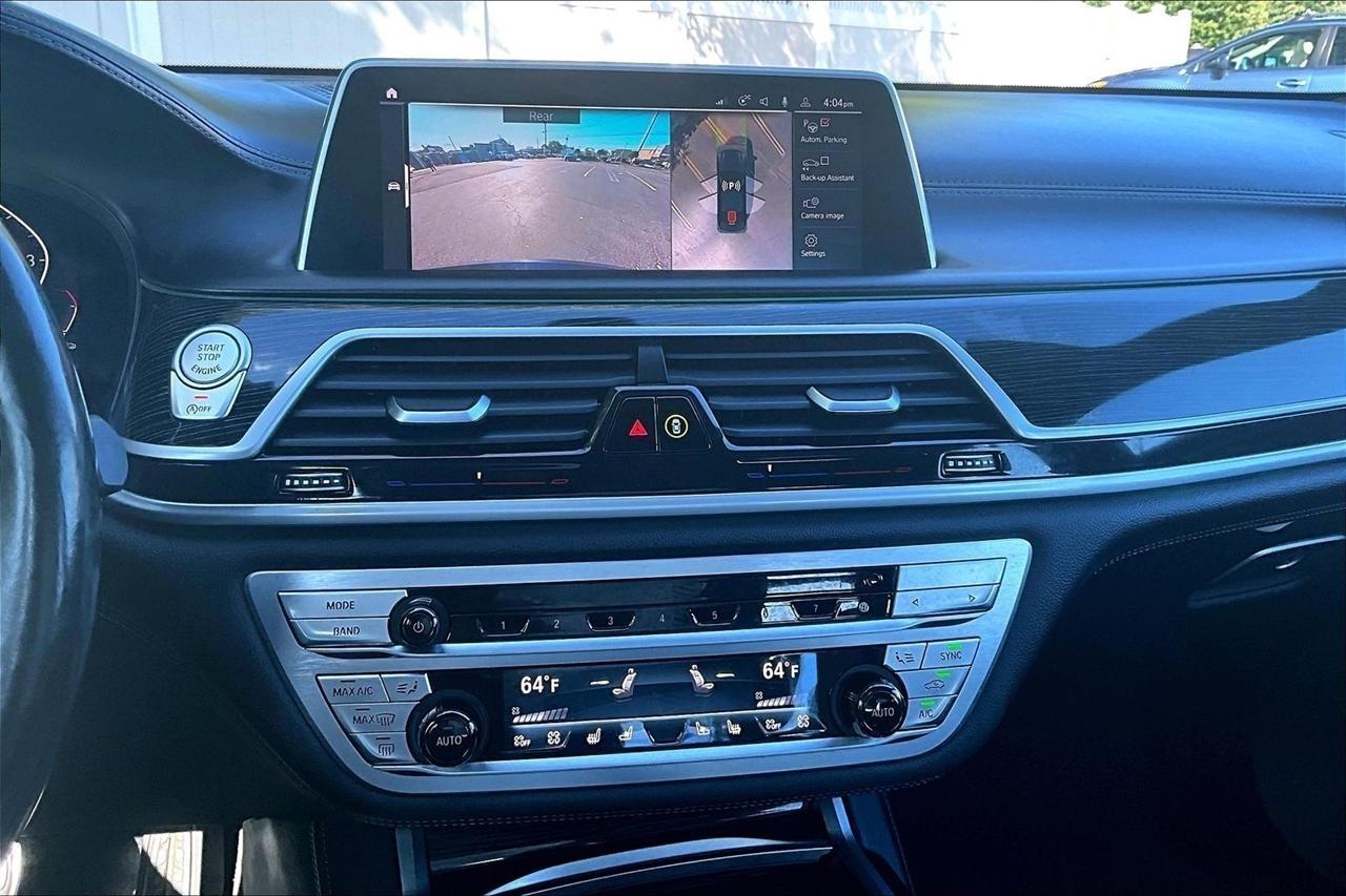 BMW 7-Series 750i xDrive 2021