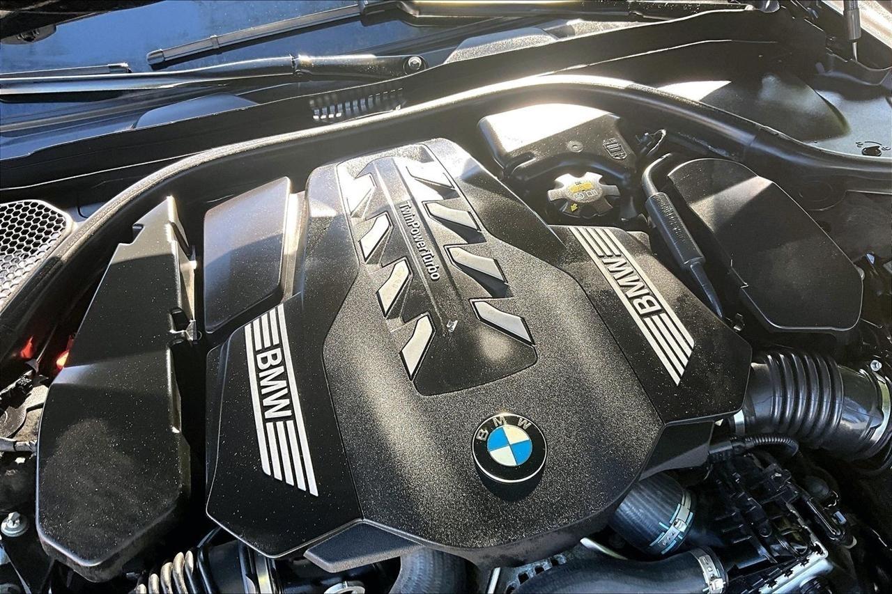 BMW 7-Series 750i xDrive 2021