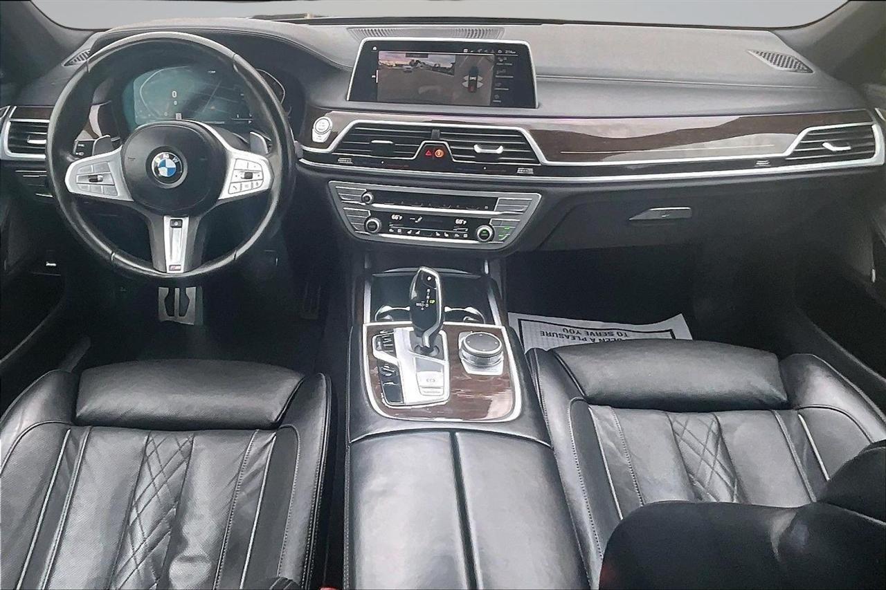 BMW 7-Series 740i 2022