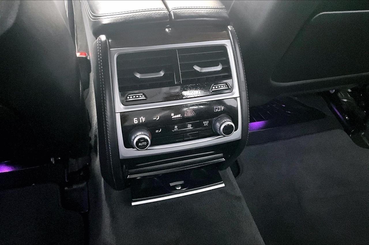 BMW 7-Series 740i 2022