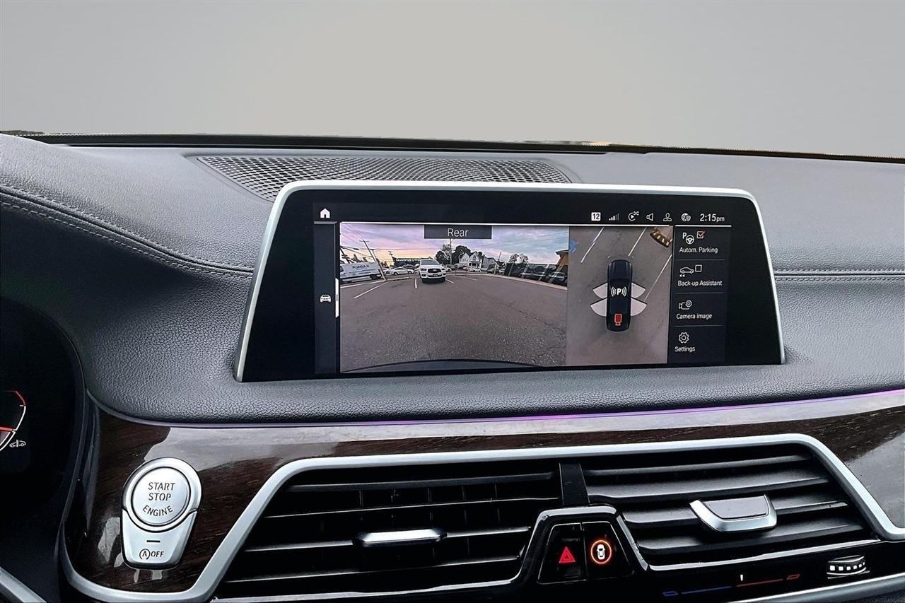 BMW 7-Series 740i 2022