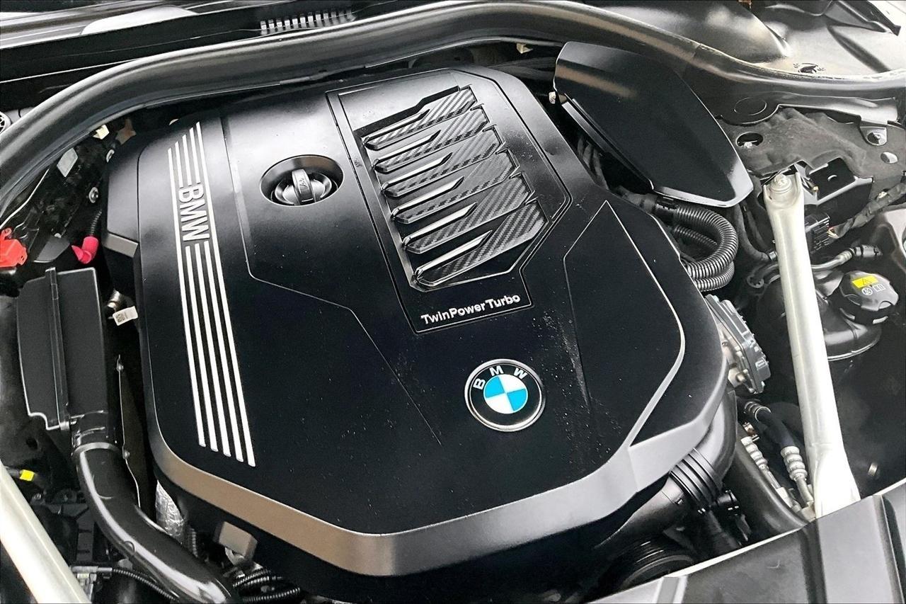 BMW 7-Series 740i 2022