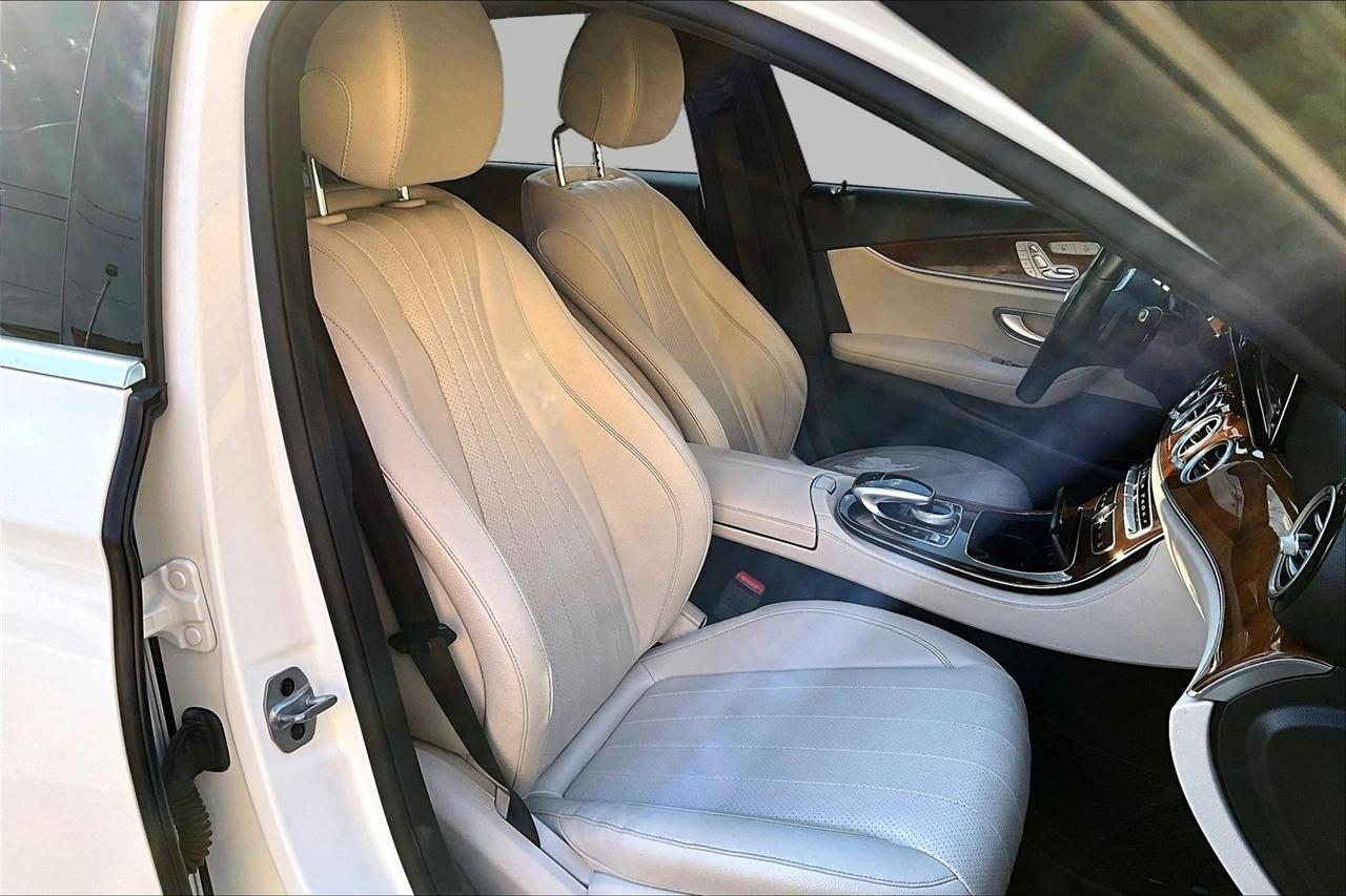 Mercedes-Benz E-Class E300 Luxury 4MATIC Sedan 2019