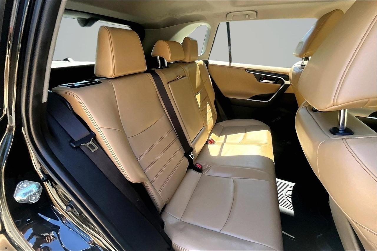 Toyota RAV4 Limited AWD 2019