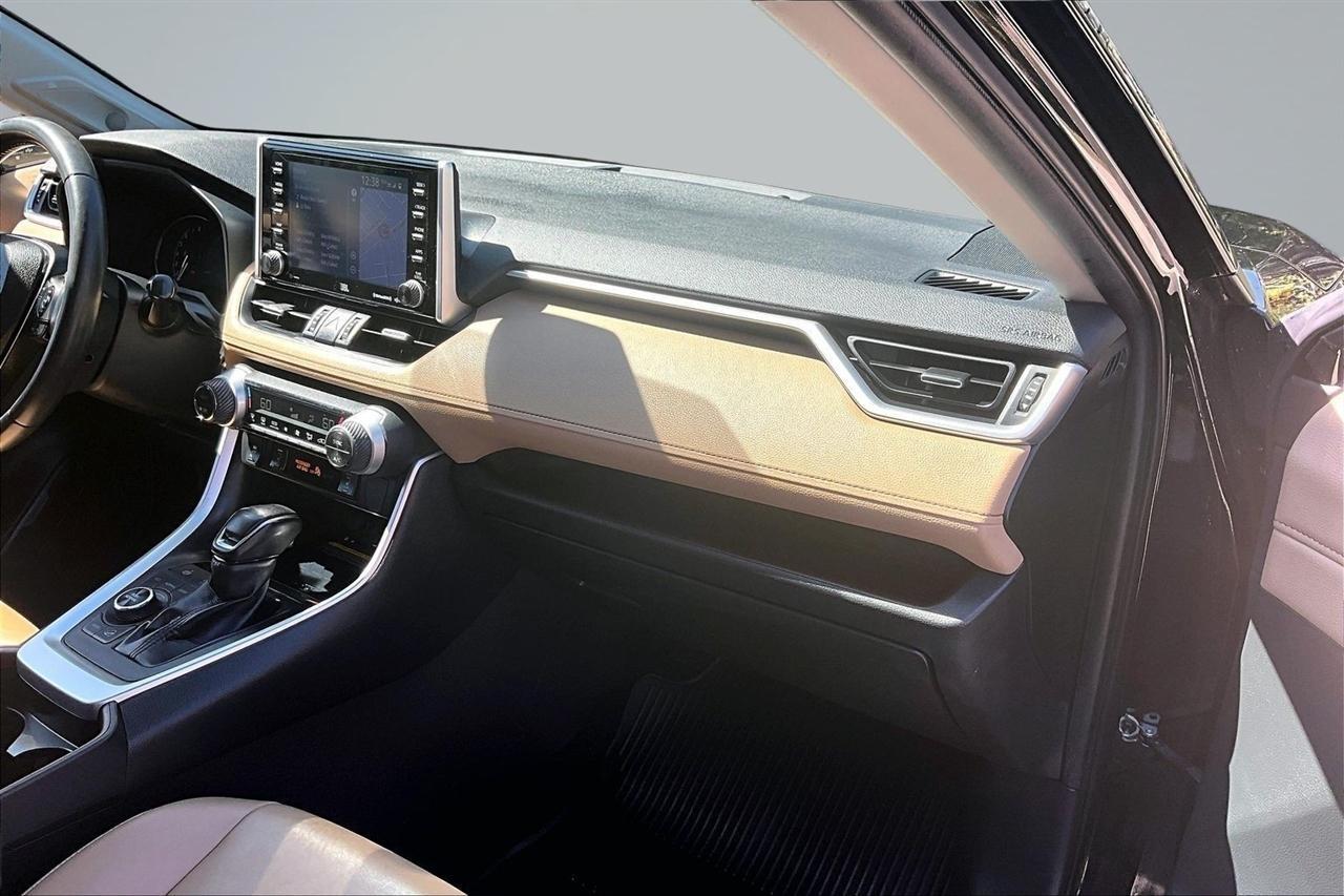 Toyota RAV4 Limited AWD 2019