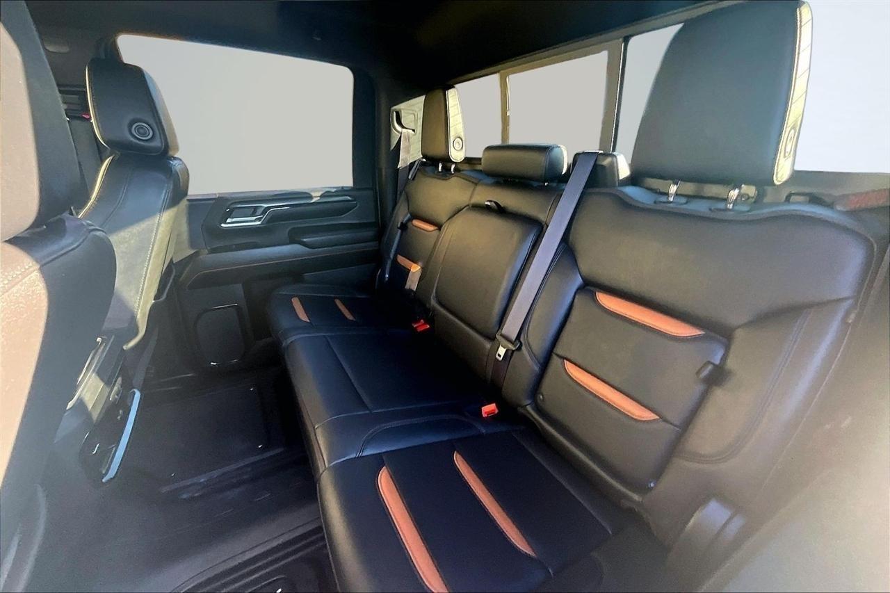 GMC Sierra 2500HD AT4 Crew Cab 4WD 2024