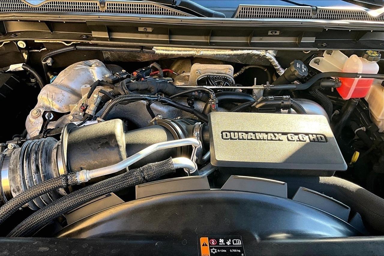 GMC Sierra 2500HD AT4 Crew Cab 4WD 2024