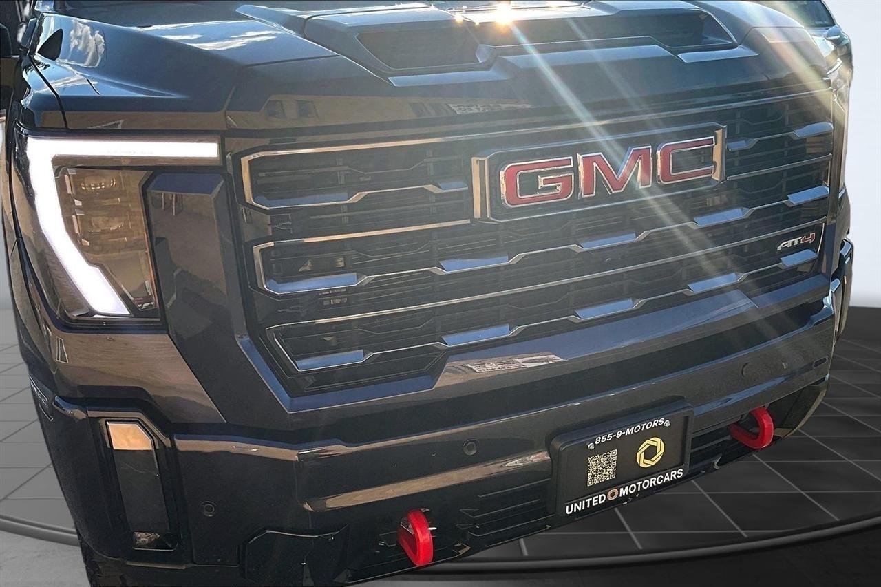 GMC Sierra 2500HD AT4 Crew Cab 4WD 2024