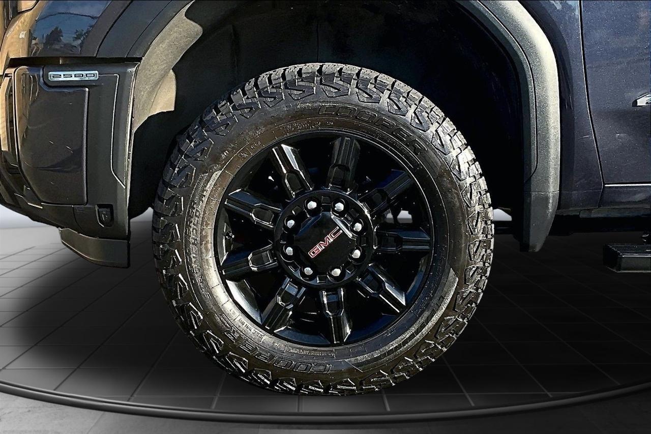 GMC Sierra 2500HD AT4 Crew Cab 4WD 2024