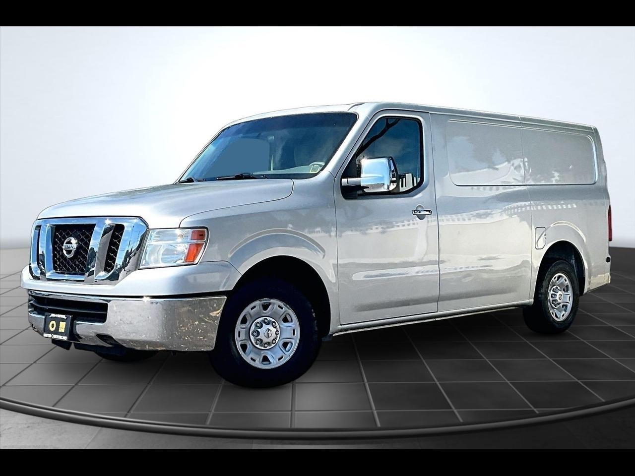 Nissan NV Cargo 3500 HD S High Roof 2012