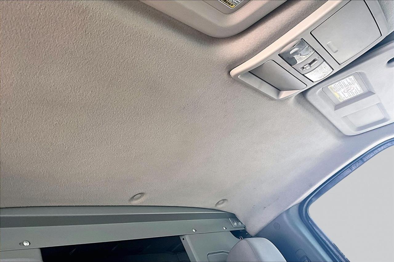 Nissan NV Cargo 3500 HD S High Roof 2012
