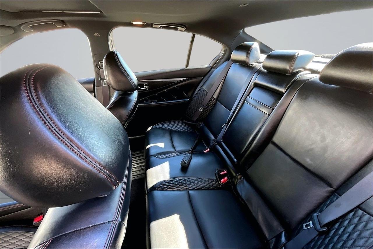 Infiniti Q50 Red Sport 400 AWD 2023