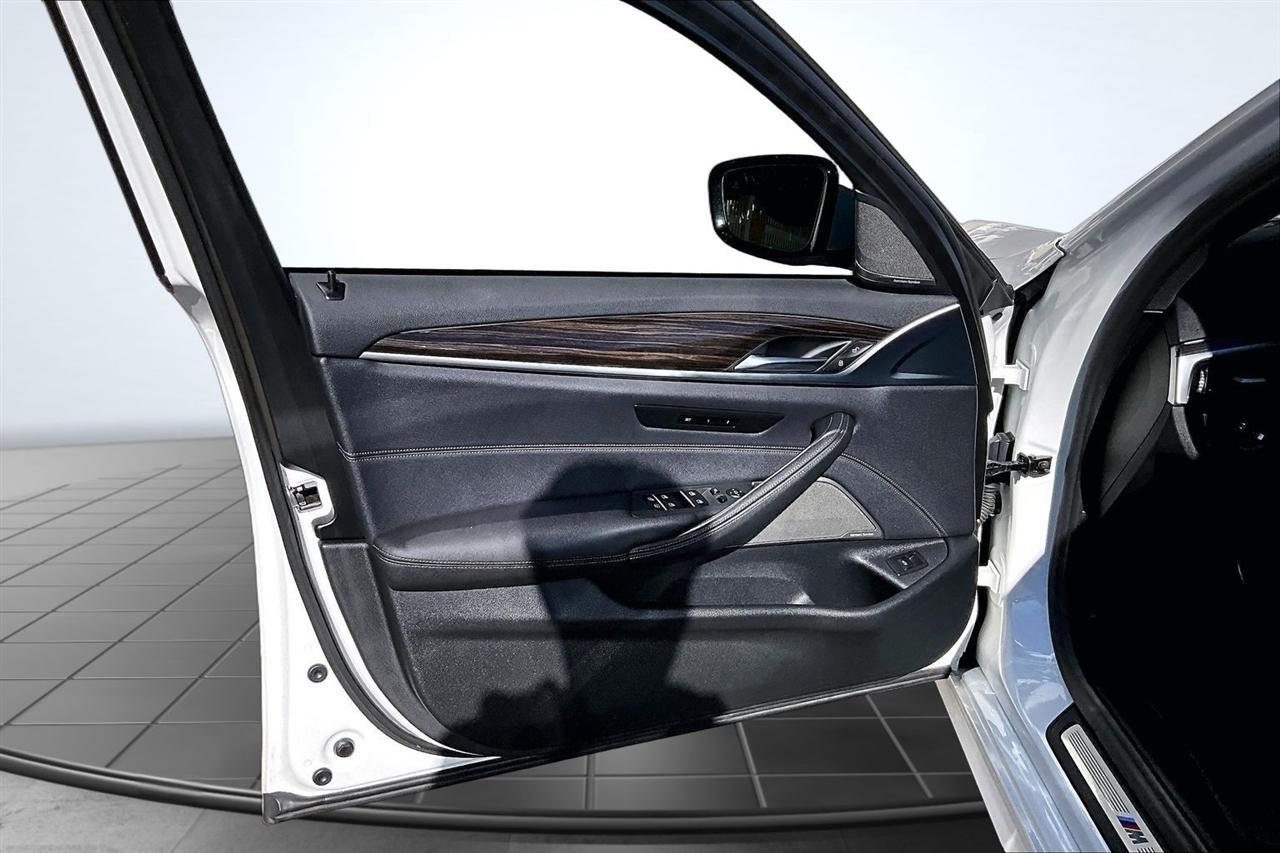 BMW 5-Series 540i 2022
