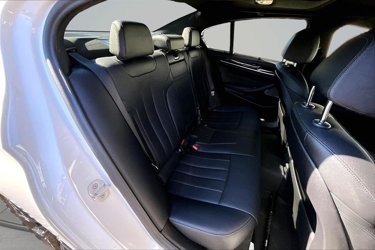 BMW 5-Series 540i 2022