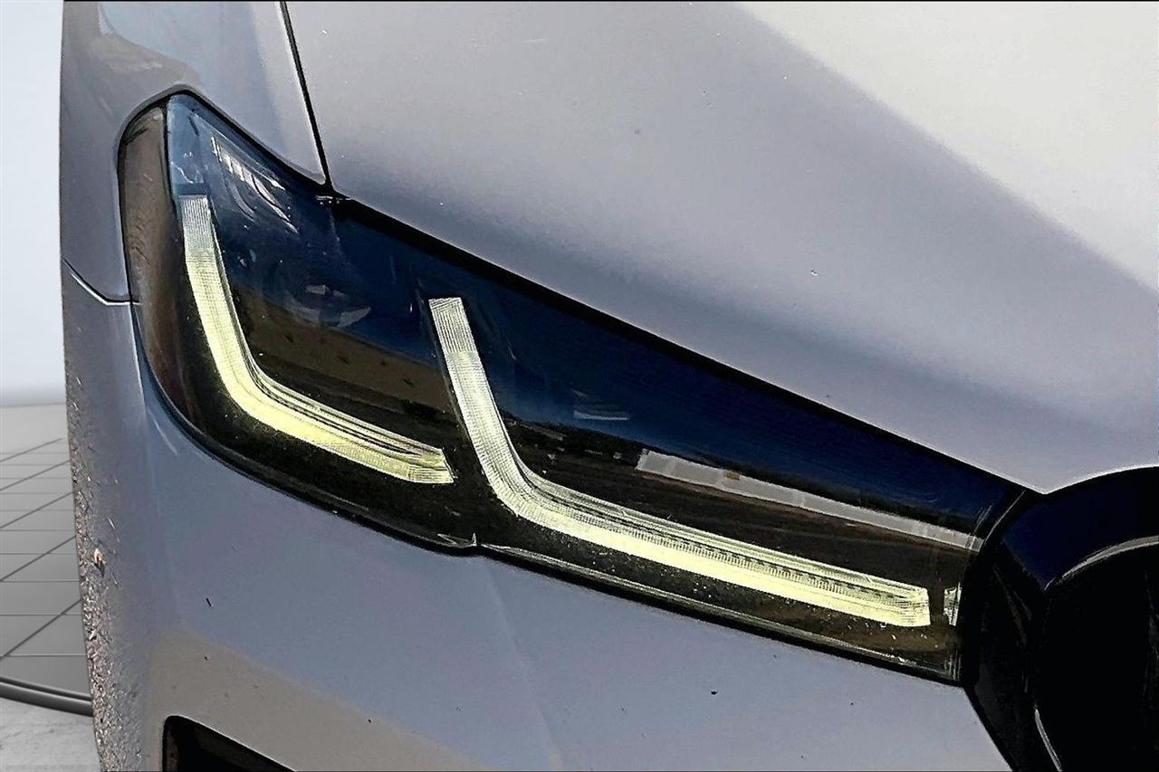 BMW 5-Series 540i 2022