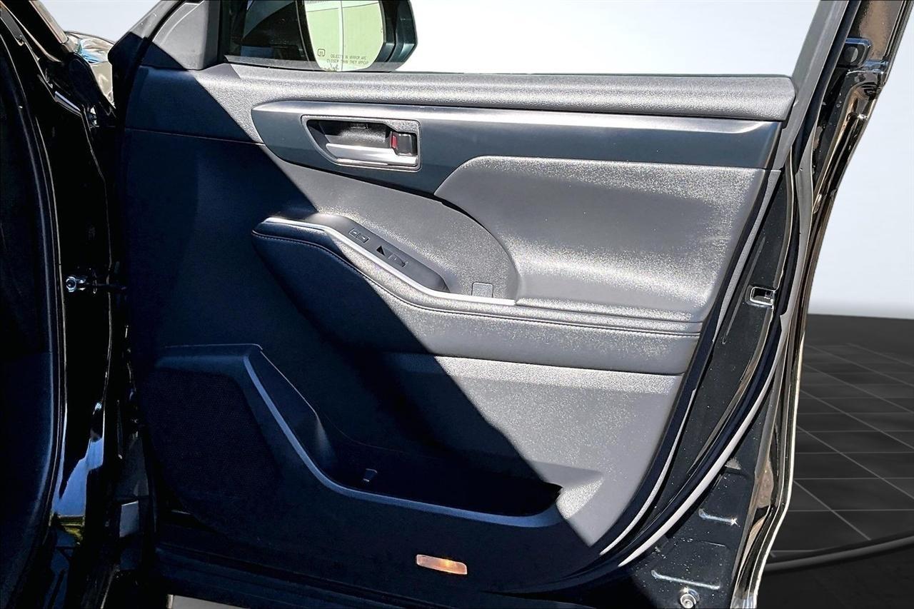 Toyota Highlander Others 2023