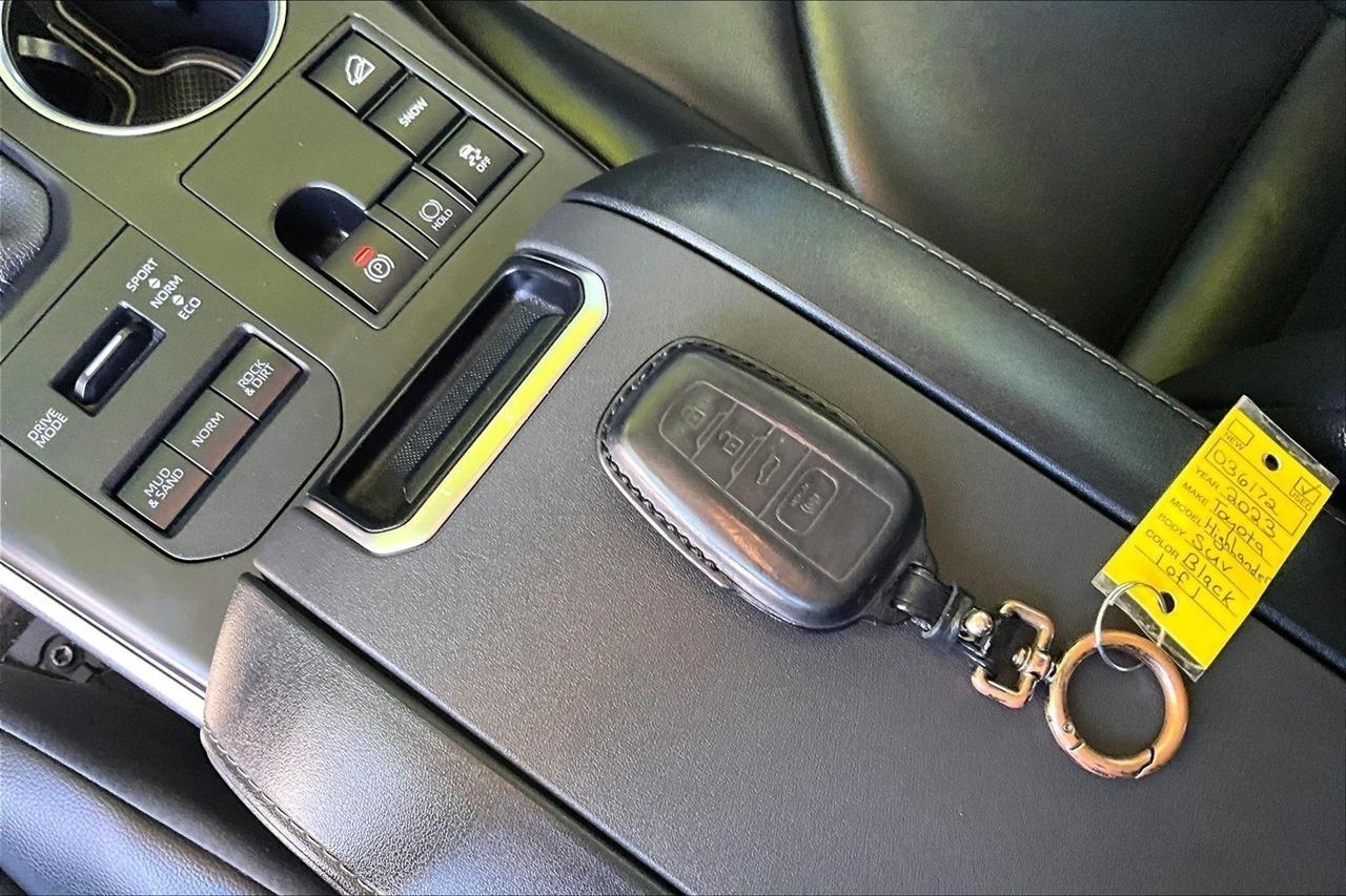 Toyota Highlander Others 2023