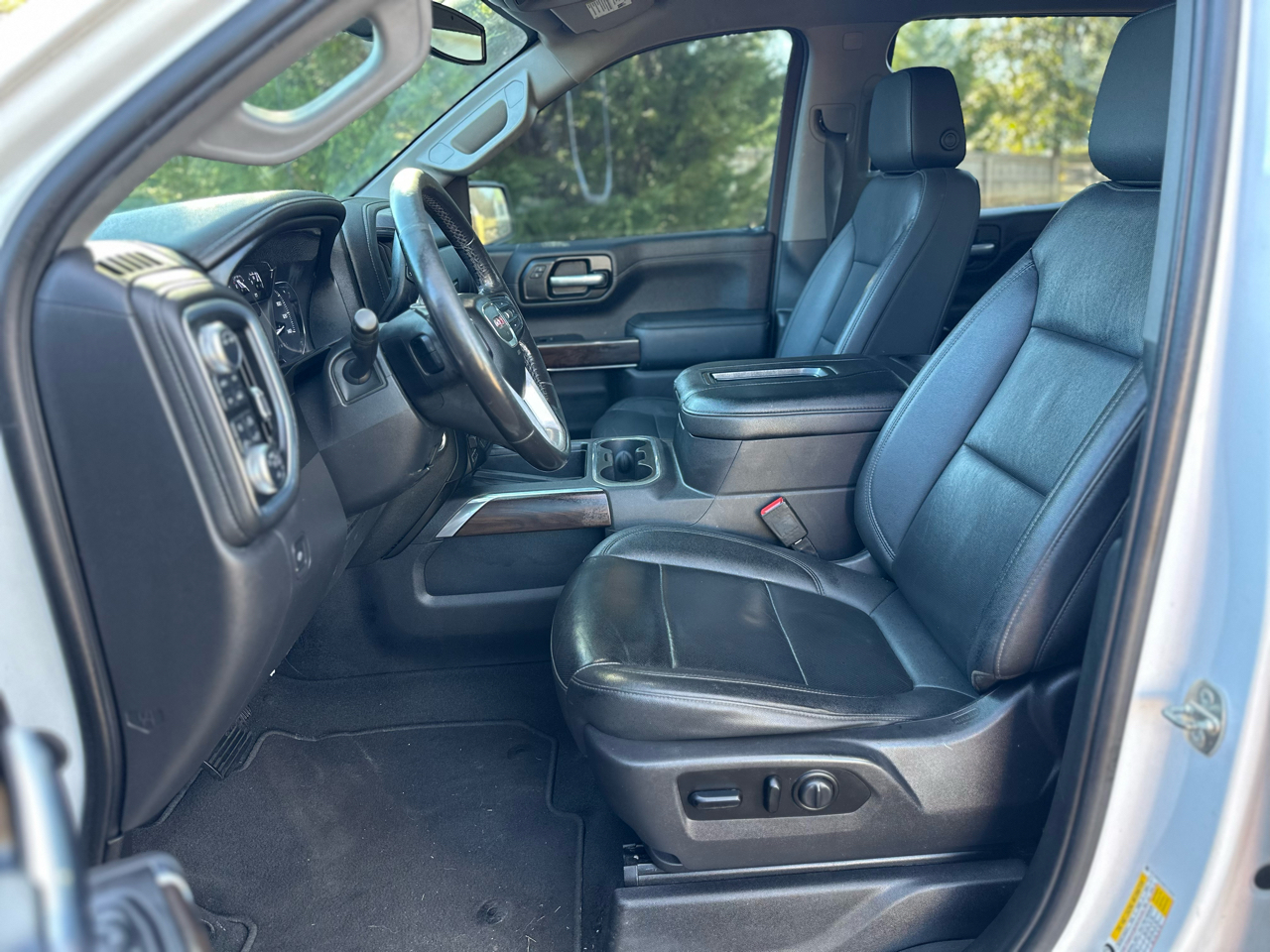 GMC Sierra 1500 4WD Crew Cab 143.5" SLT 2021