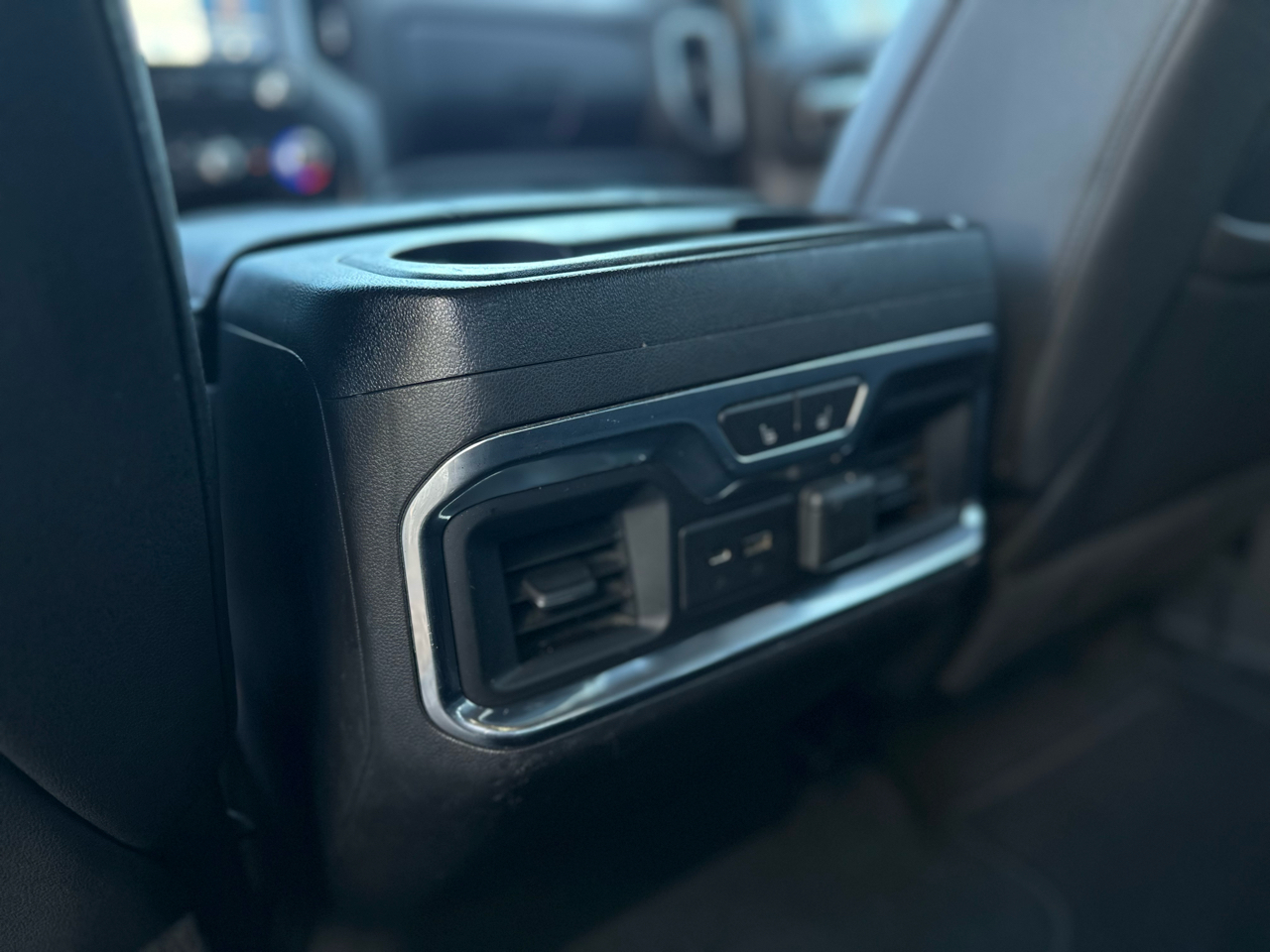 GMC Sierra 1500 4WD Crew Cab 143.5" SLT 2021