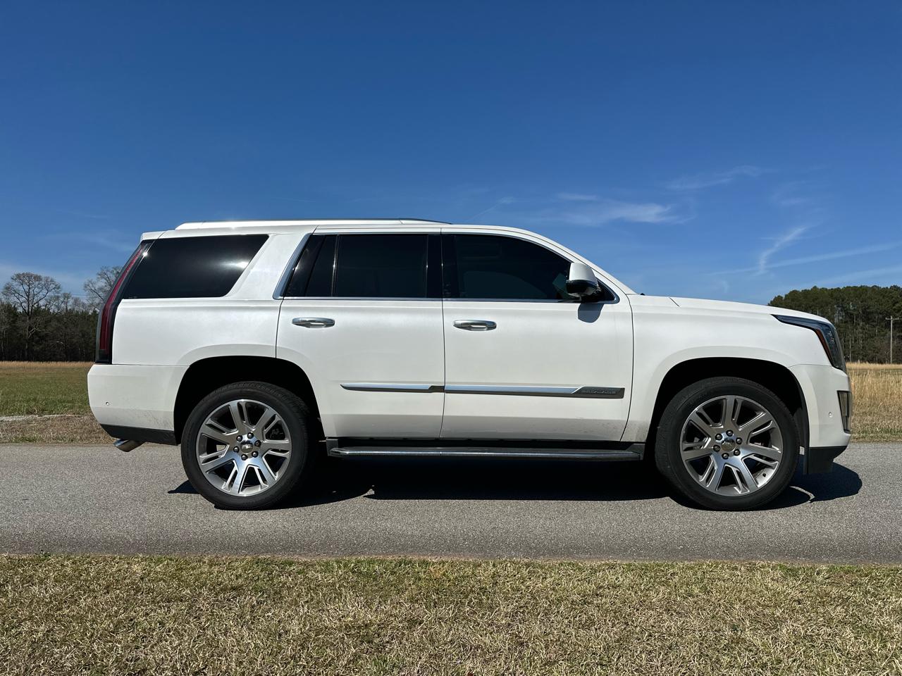 Cadillac Escalade Luxury 4WD 2017
