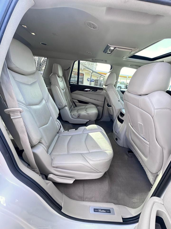 Cadillac Escalade Luxury 4WD 2017