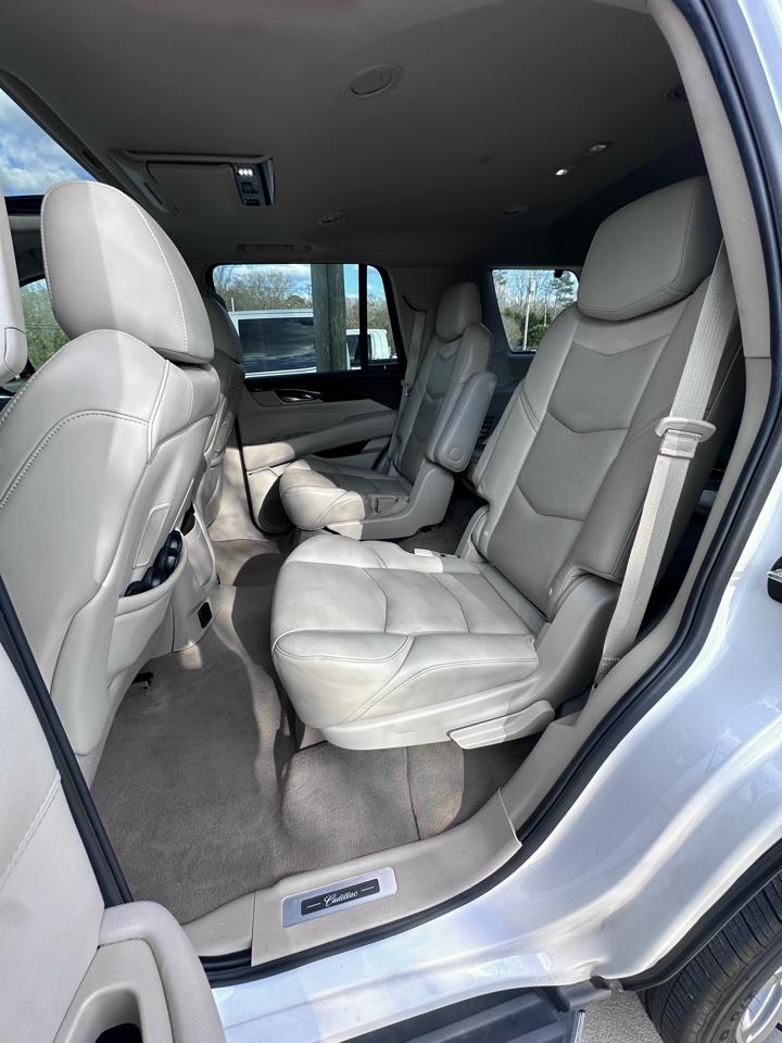 Cadillac Escalade Luxury 4WD 2017