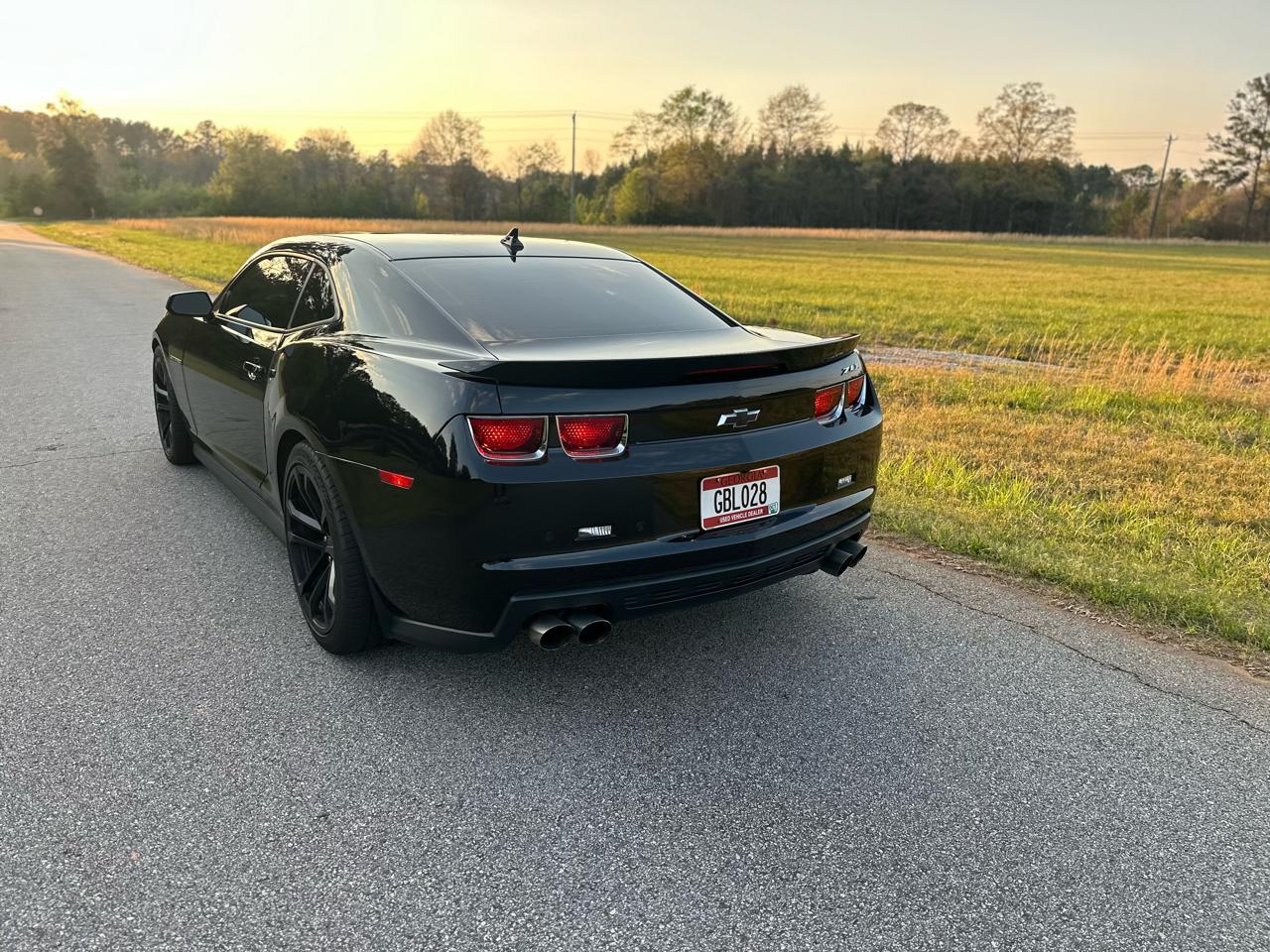 Chevrolet Camaro Coupe ZL1 2013