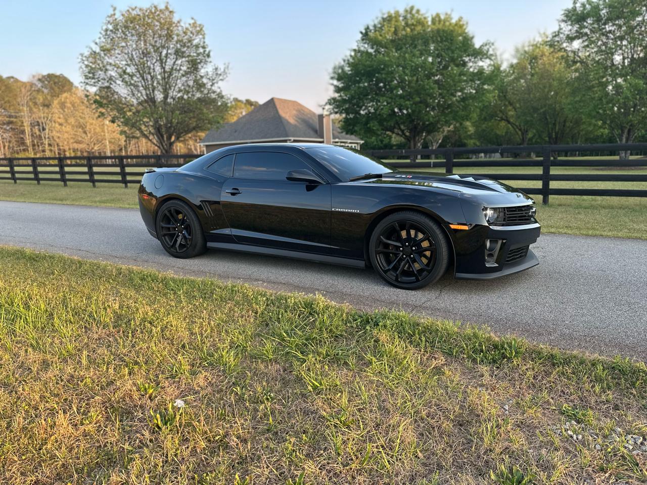 Chevrolet Camaro Coupe ZL1 2013