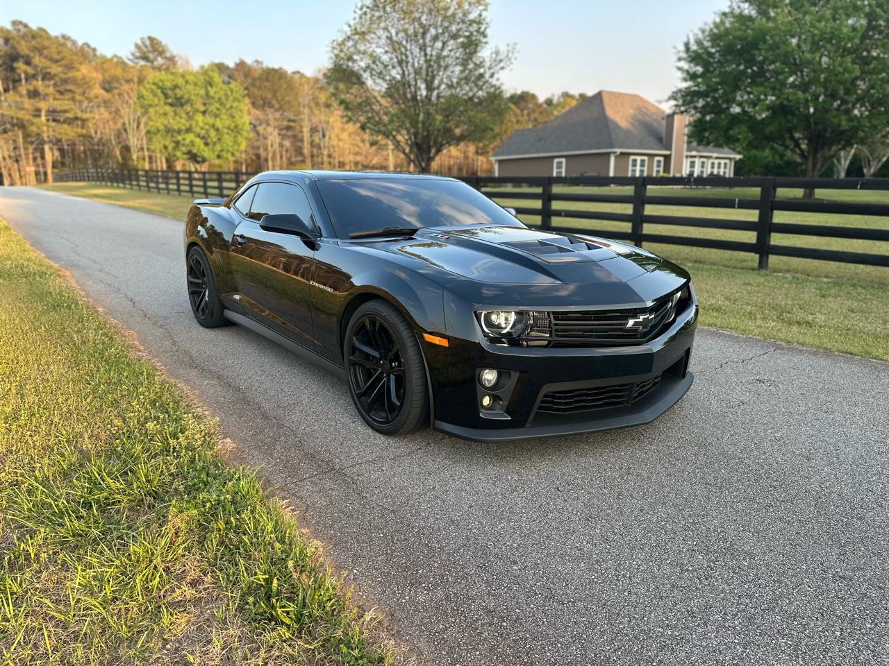 Chevrolet Camaro Coupe ZL1 2013