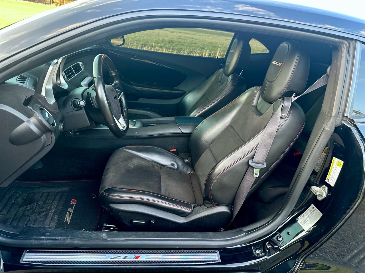 Chevrolet Camaro Coupe ZL1 2013