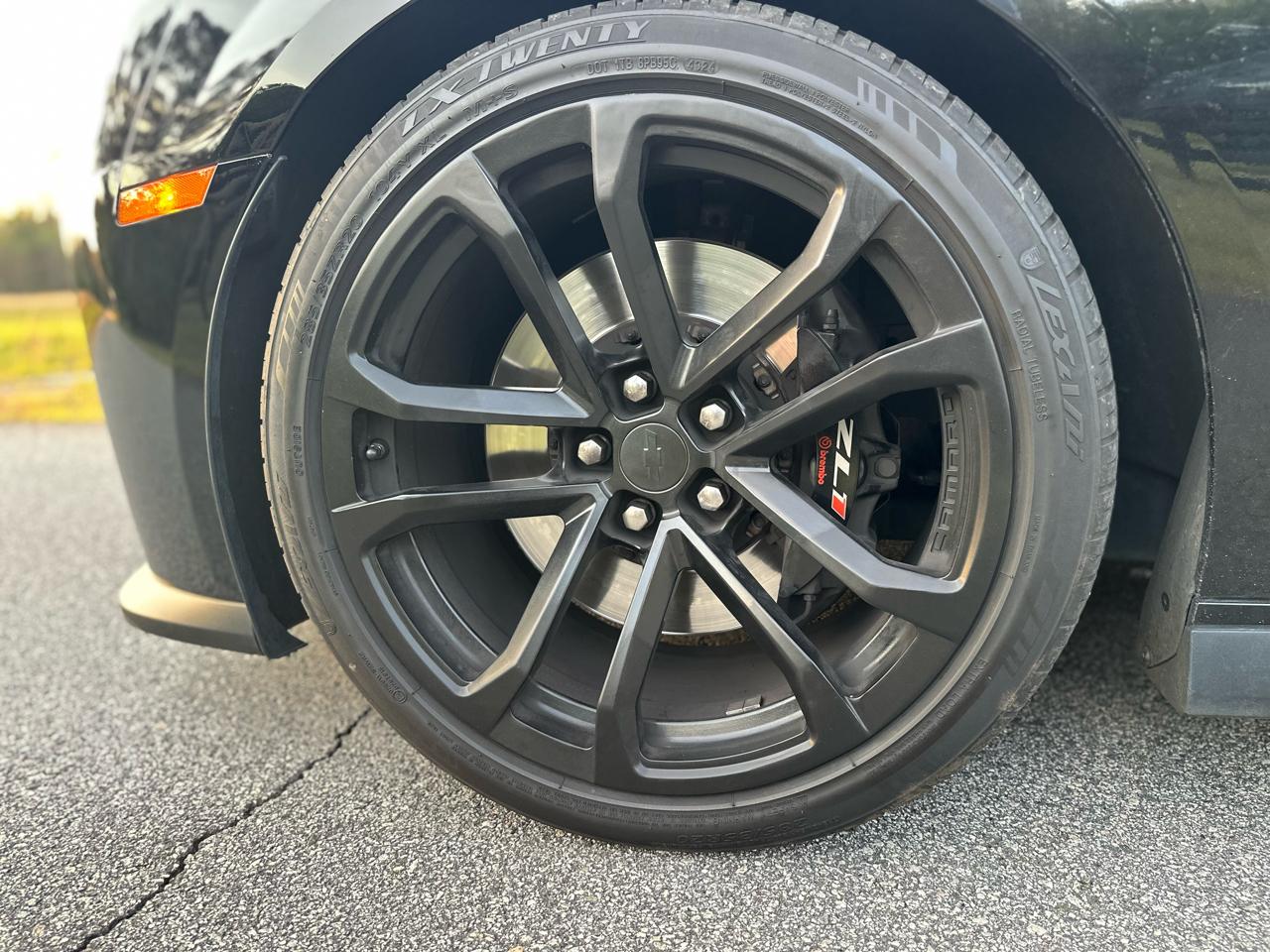 Chevrolet Camaro Coupe ZL1 2013