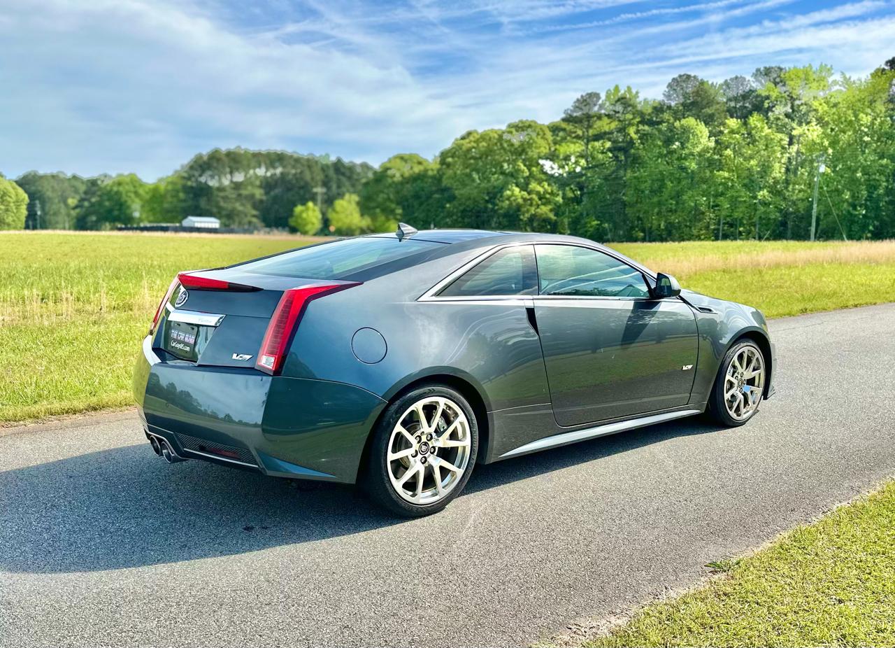 Cadillac CTS V Coupe 2011