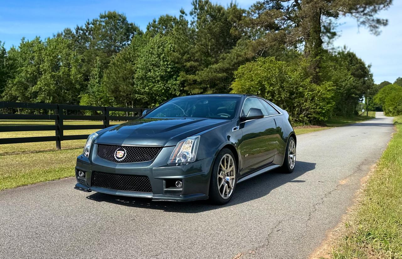 Cadillac CTS V Coupe 2011