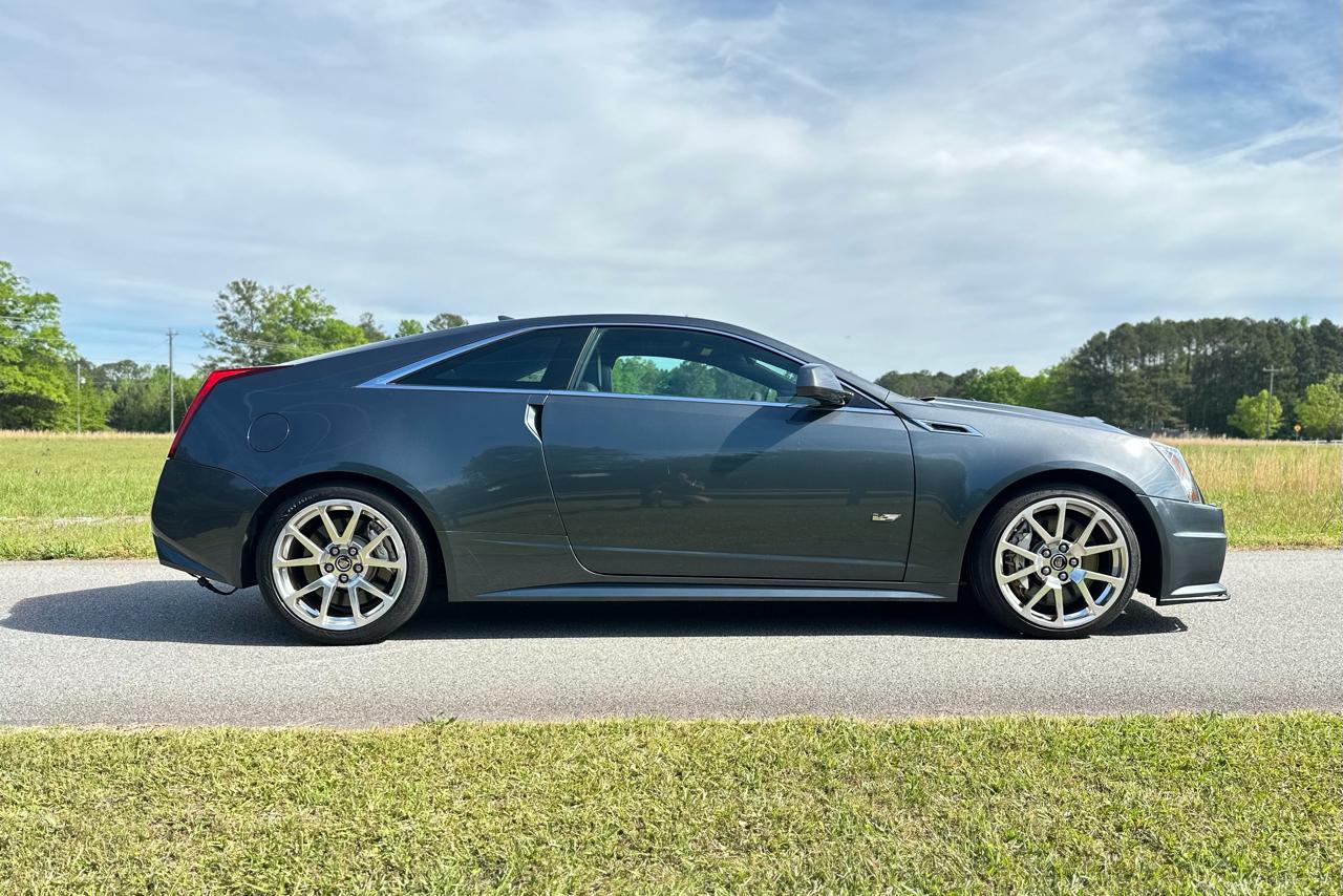 Cadillac CTS V Coupe 2011