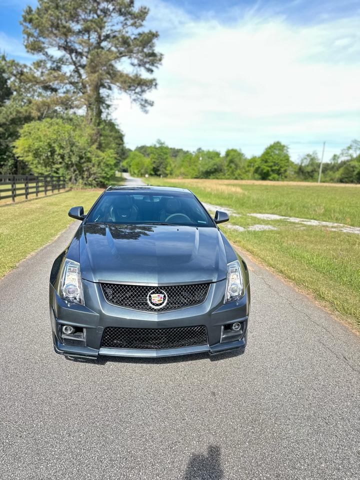Cadillac CTS V Coupe 2011