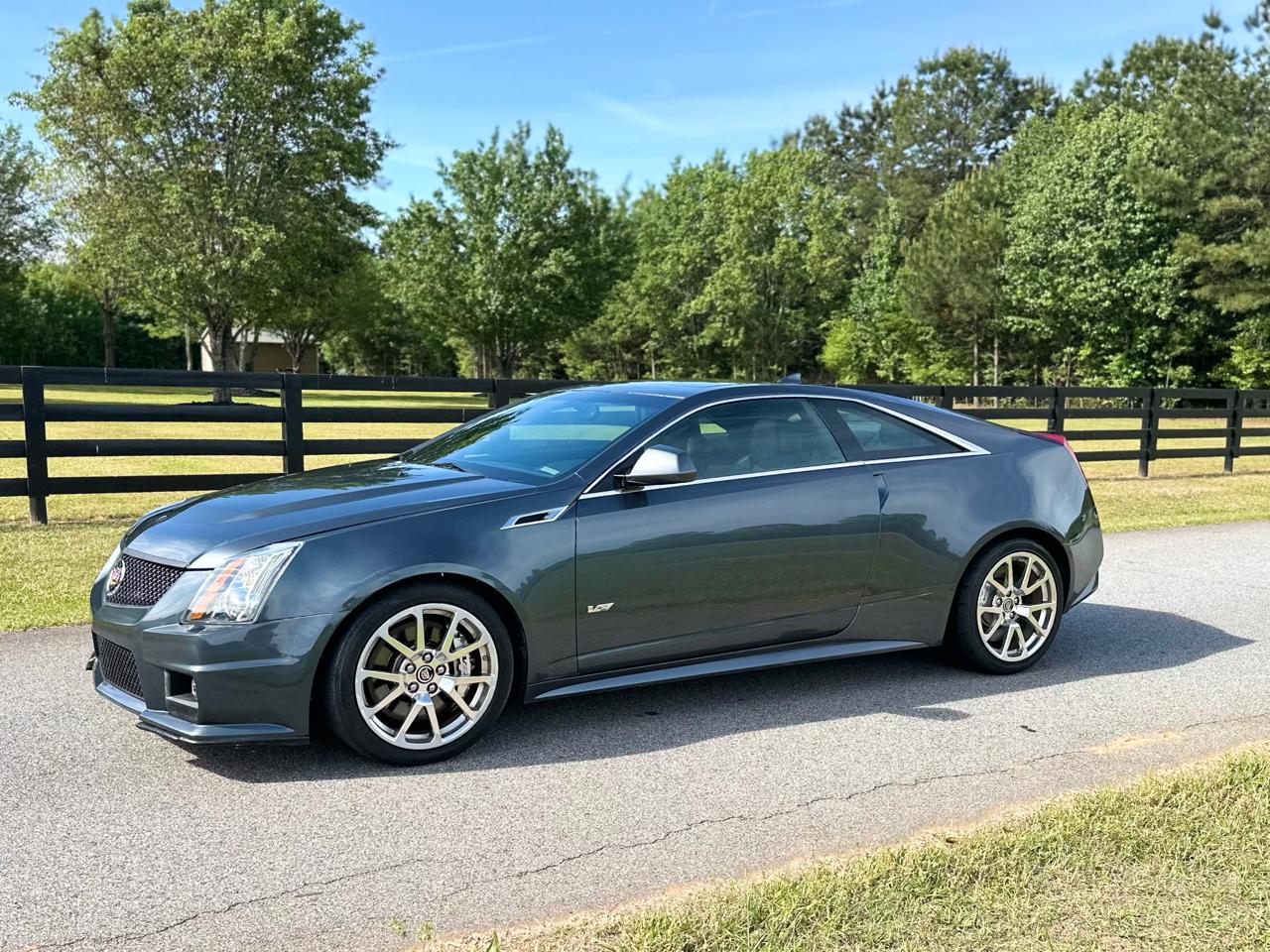 Cadillac CTS V Coupe 2011