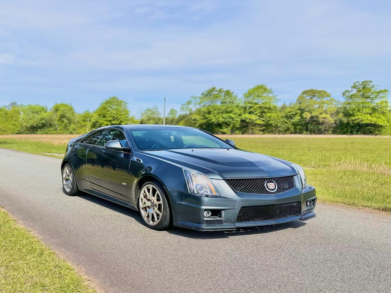 Cadillac CTS V Coupe 2011