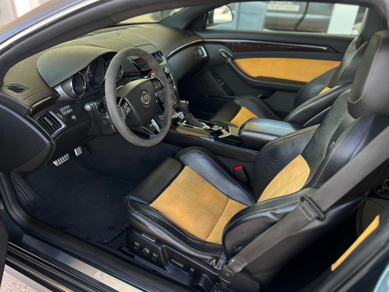 Cadillac CTS V Coupe 2011