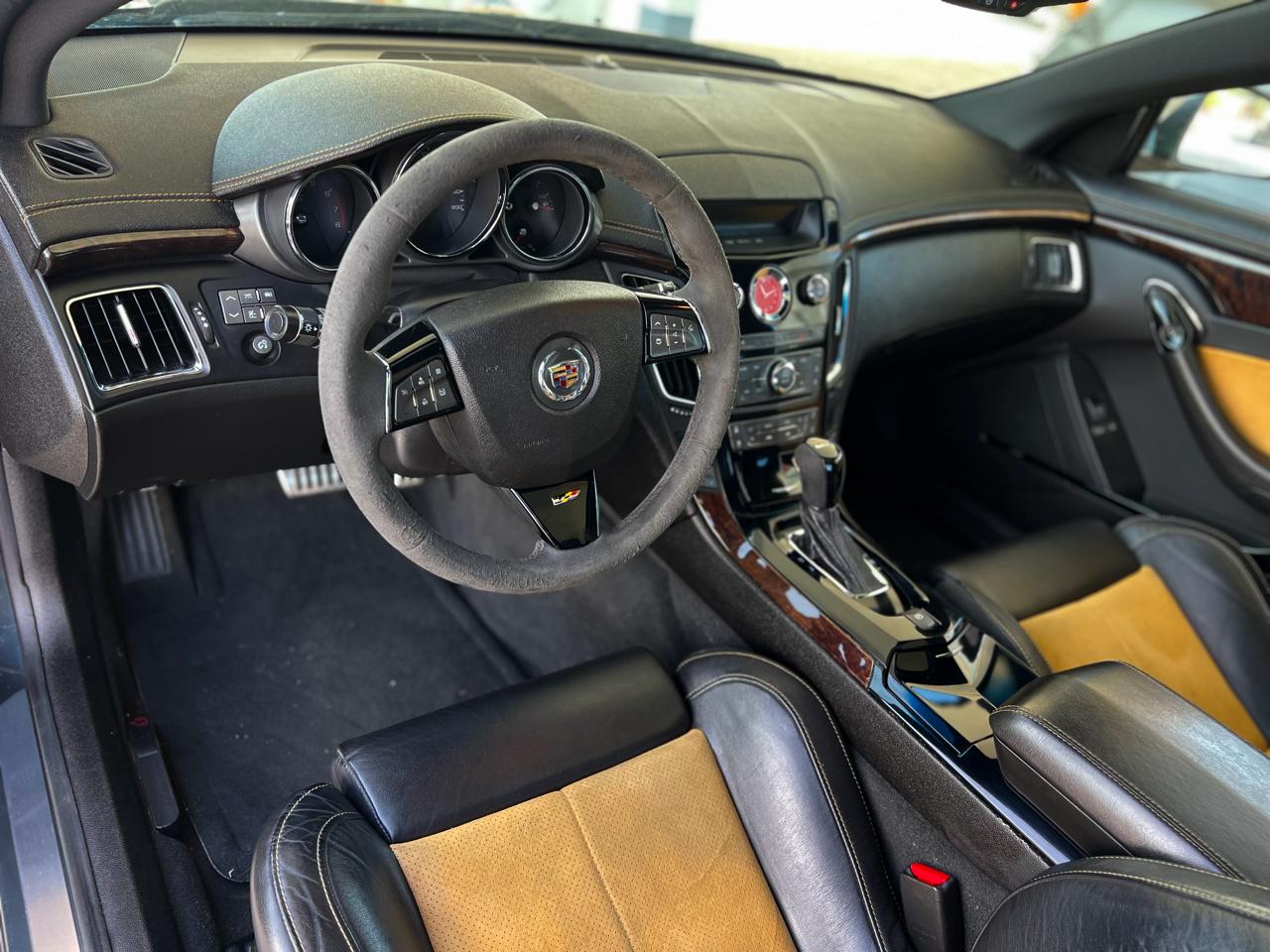 Cadillac CTS V Coupe 2011