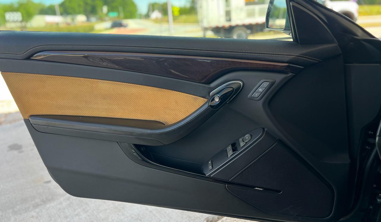 Cadillac CTS V Coupe 2011