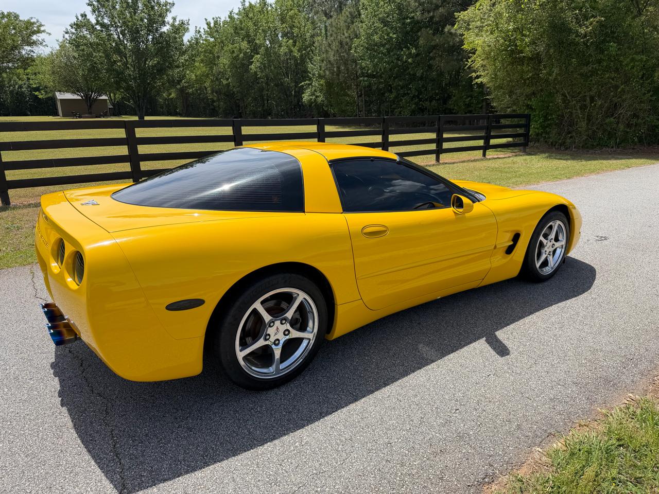 Chevrolet Corvette Coupe 2003