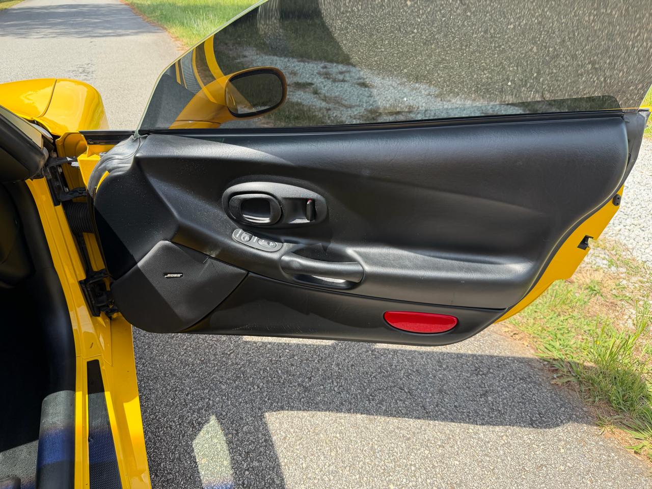 Chevrolet Corvette Coupe 2003