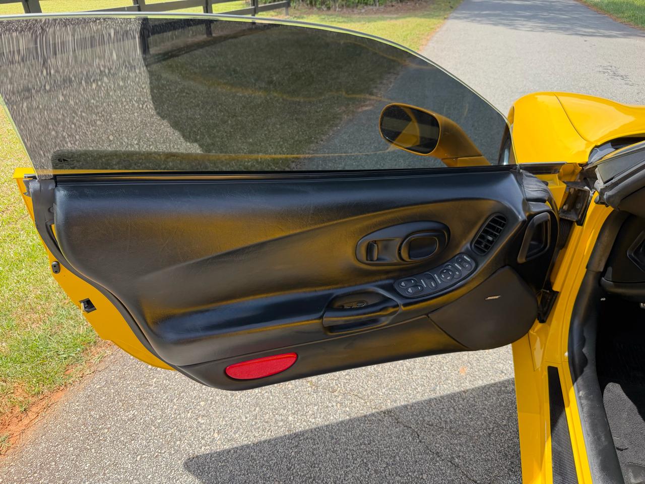 Chevrolet Corvette Coupe 2003