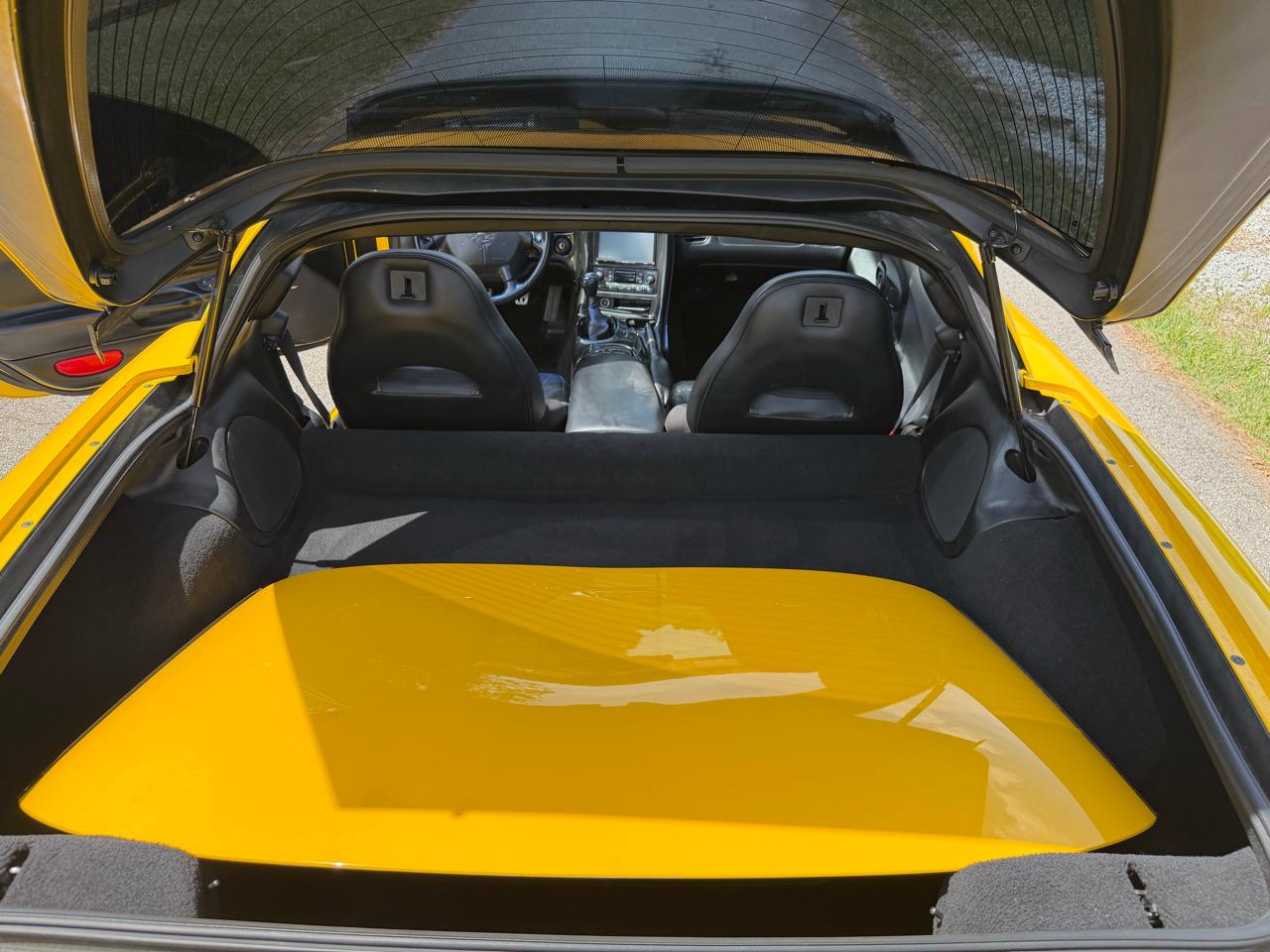 Chevrolet Corvette Coupe 2003