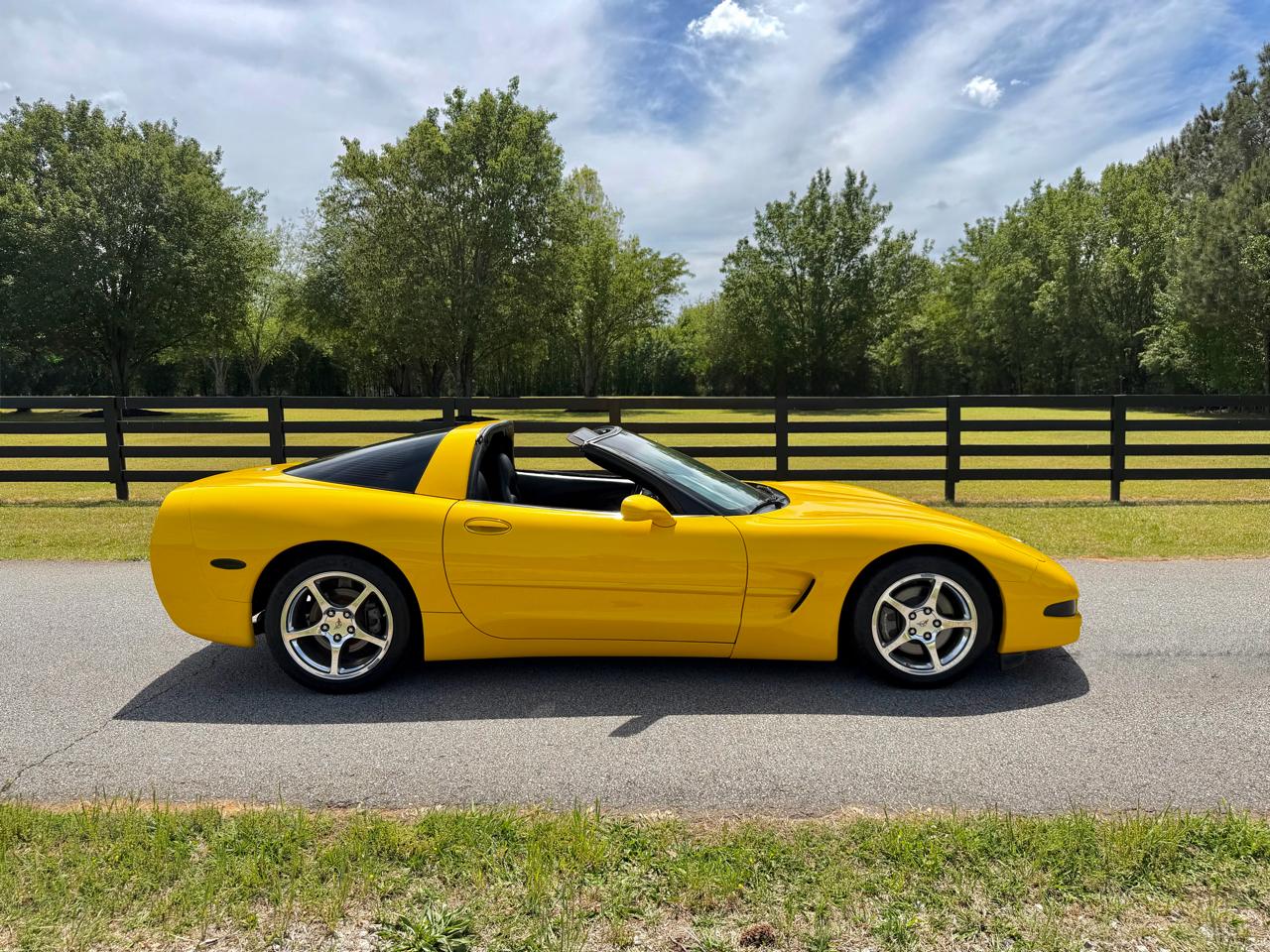 Chevrolet Corvette Coupe 2003