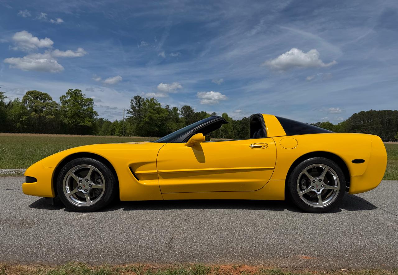 Chevrolet Corvette Coupe 2003