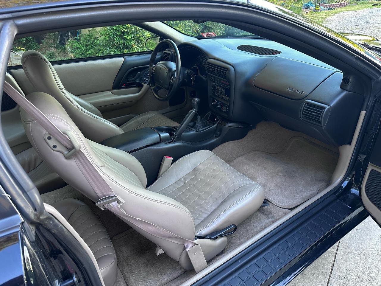 Chevrolet Camaro 1SS Coupe 6M 2000