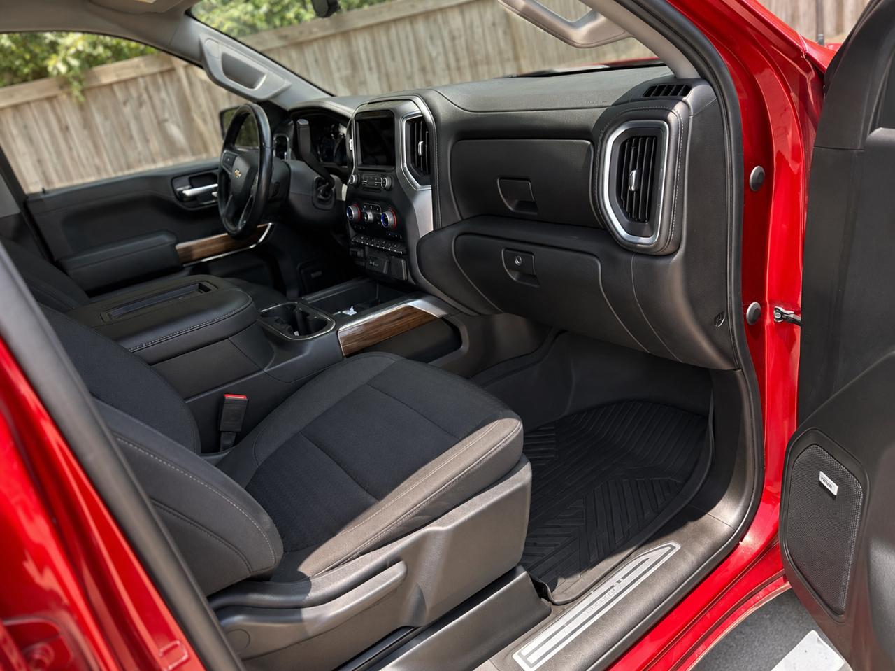 Chevrolet Silverado 1500 4WD Crew Cab 147" Custom Trail Boss 2021