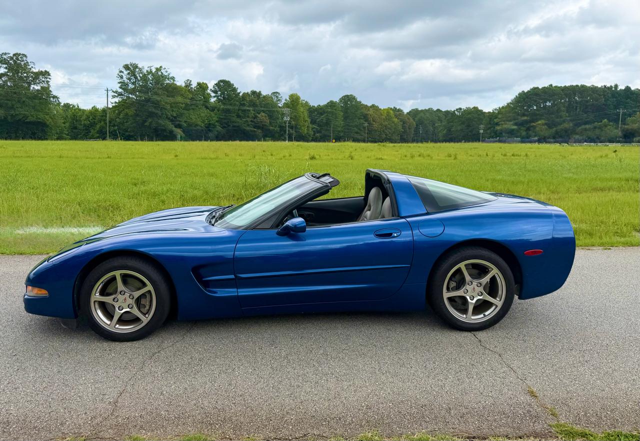 Chevrolet Corvette Coupe 2002