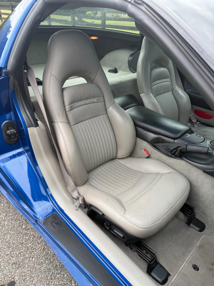 Chevrolet Corvette Coupe 2002